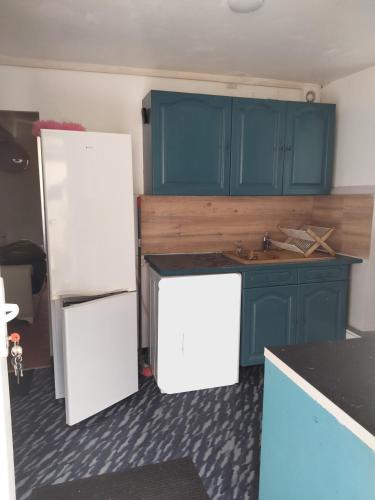 La Celle-sous-Gouzon Apartment | Appartement Cosy à Nemours Hameau Chaintreauville