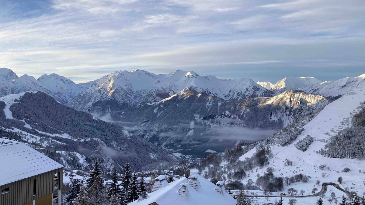 Eclose-Ouest Apartment | Appartement à la Montagne Alpe D'huez. 4 Chambres, Pieds des Pistes, 8 Couchages