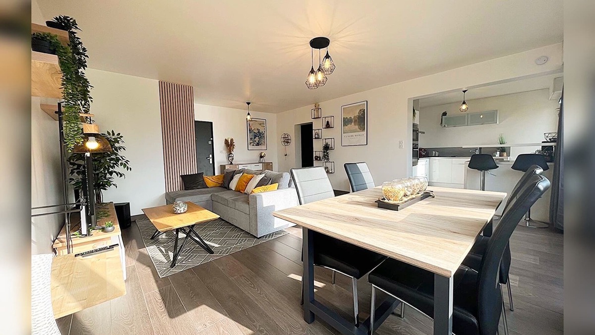 Saint-Christophe de la Foret Apartment | Appartement Élégant et Raffiné, de Haut Standing