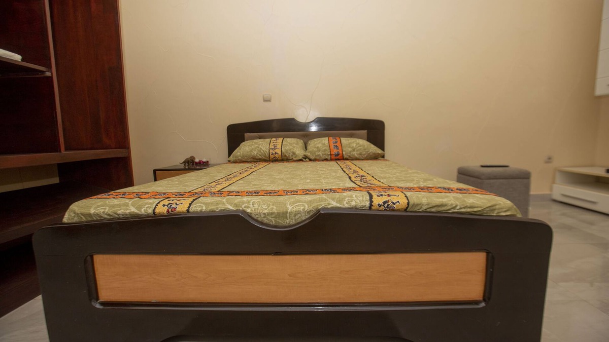 Porto-Novo Apartment | Appartement 1 lit 2 Place Avec Douche Personel Ideal Pour 2 Personnes