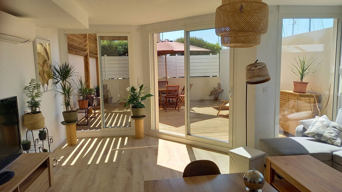 Gruissan Apartment | Appartement 100 m2 Terrasse Piscine