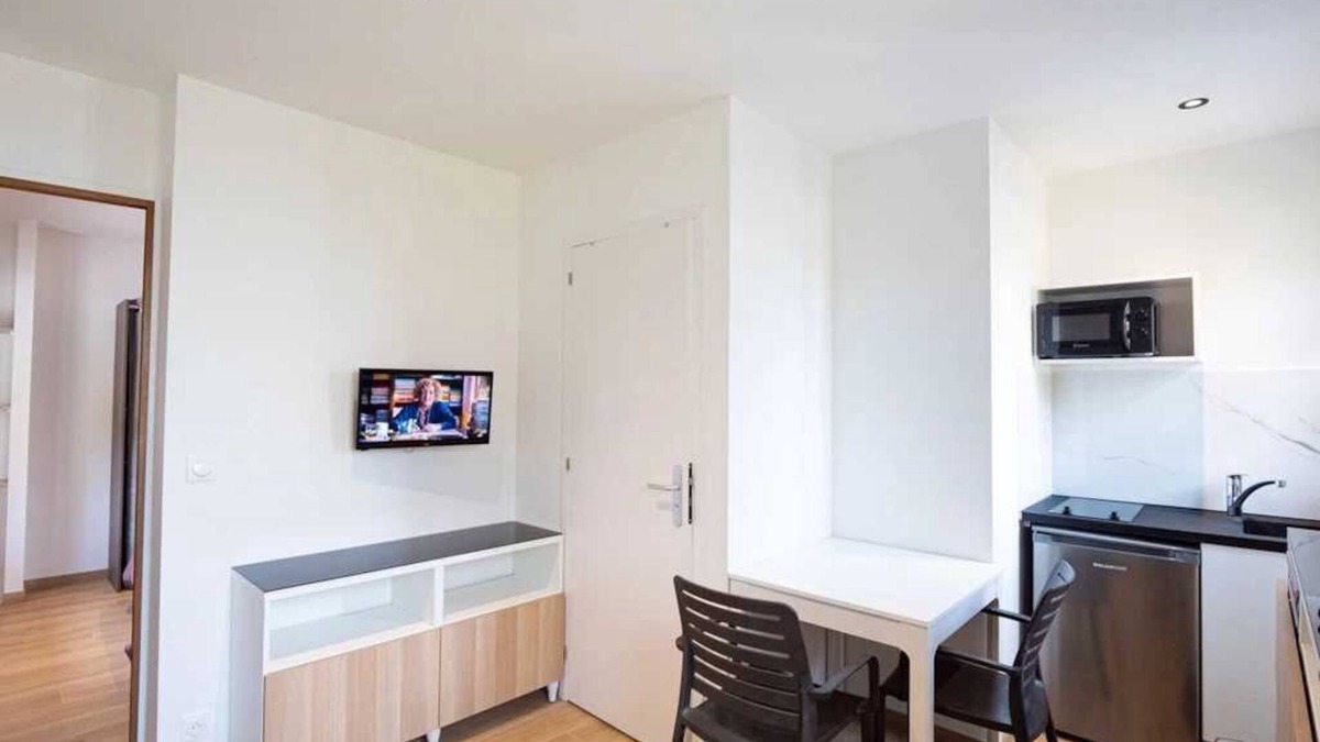 Aigueblanche Apartment | Appartement 3 étoiles - Piscine - ccbbhee
