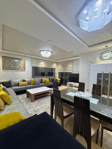 Ain Chock Apartment | Appartement 3 chambres moderne a californie Casablanca