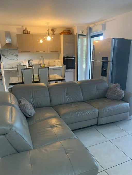 Arena Apartment | Appartement 3CH proche tout commerce
