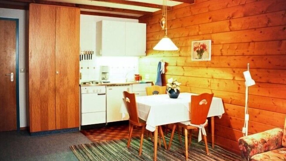 Sankt Valentin Apartment | Appartement 4 Balkon, Kochnische, 1 Wohn-schlafz., Max. 2 Pers