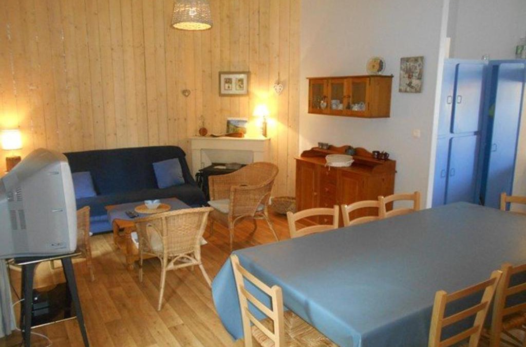Cauterets Apartment | Appartement 5 pièces, 9 pers, balcon sud, proche centre et télécabine, options confort. - FR-1-401-96