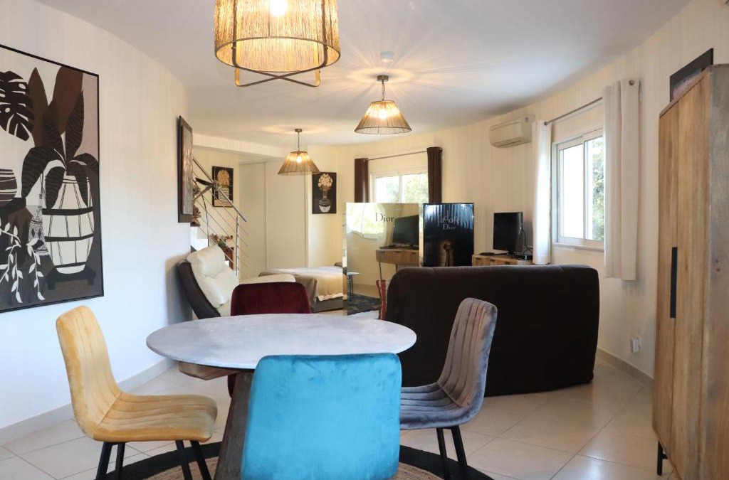Vailhauques Apartment | Appartement 50 m2 avec parking gratuit sur place
