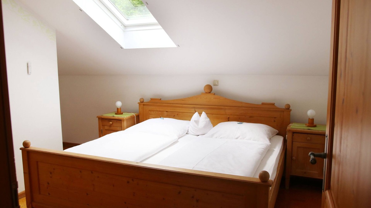 Soyen Apartment | Appartement 6 mit Separatem Schlafzimmer im Obergeschoss