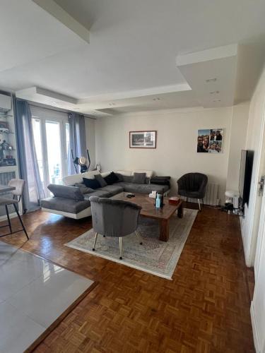 Chatillon Apartment | appartement 65m