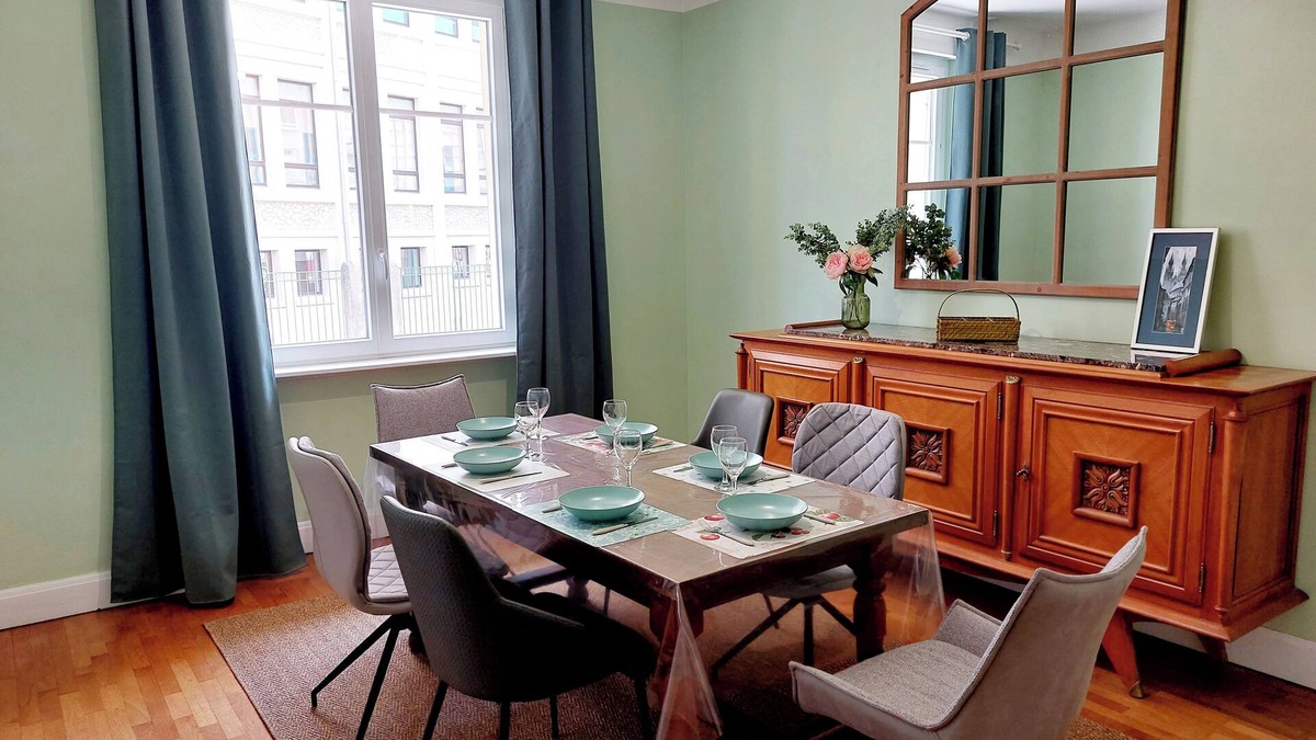Besancon Apartment | Appartement Ancien Rénové et Spacieux à Louer