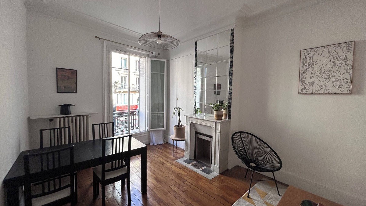 Porte-Saint-Martin Apartment | Appartement au Cœur de Paris