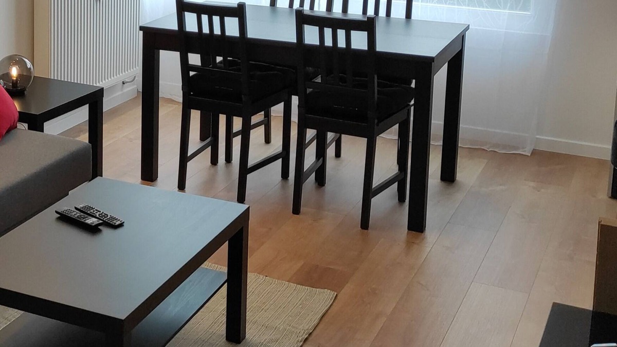 Plantieres Queuleu Apartment | Appartement au Calme - 3 Chambres Avec Télé, 2 sdb