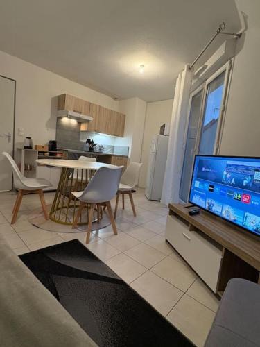 Digoin Apartment | Appartement au calme proche du PAL