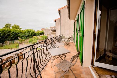 Cherisey Apartment | Appartement, Au Chant Des Oiseaux