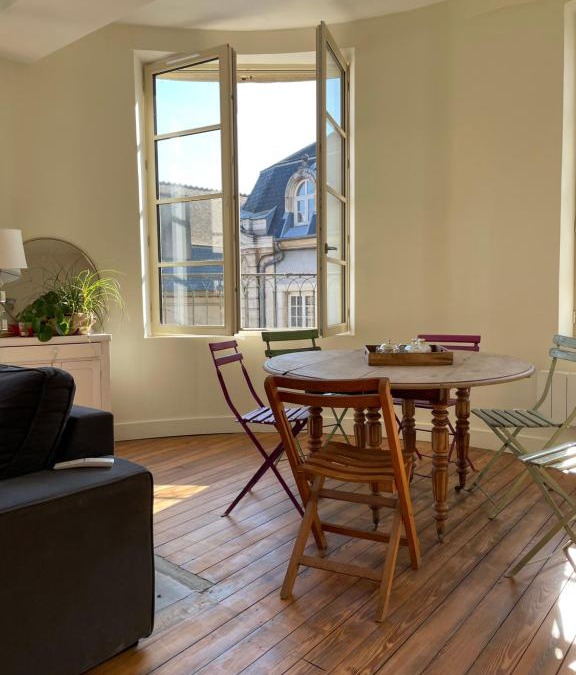 Avallon Apartment | Appartement au coeur du centre historique