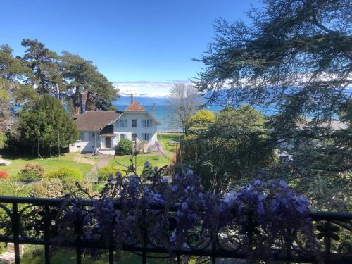 Saint-Sulpice Apartment | Appartement au lac dans villa de charme