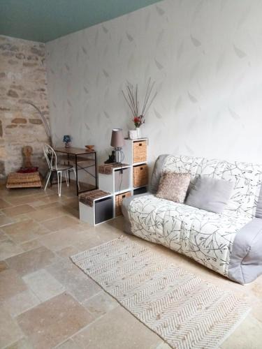 Quartier de l'Abbaye Apartment | Appartement au rez-de-chaussée