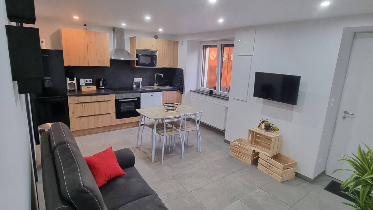 Saint-Georges Apartment | Appartement Avec Jardin à 10 Minutes de la Ville de Saint-flour
