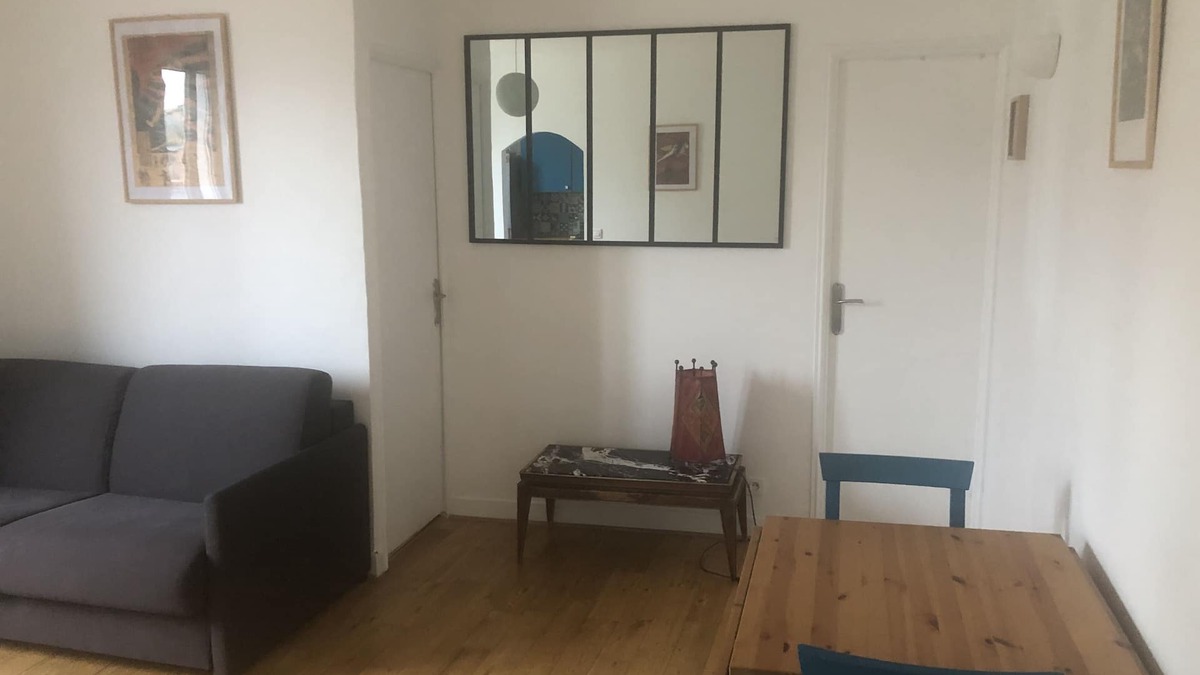 Romainville Apartment | Appartement Avec Parking à 15 Minutes à Pieds du Métro Mairie des Lilas