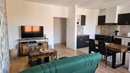 Le Boulou Apartment | Appartement bohème