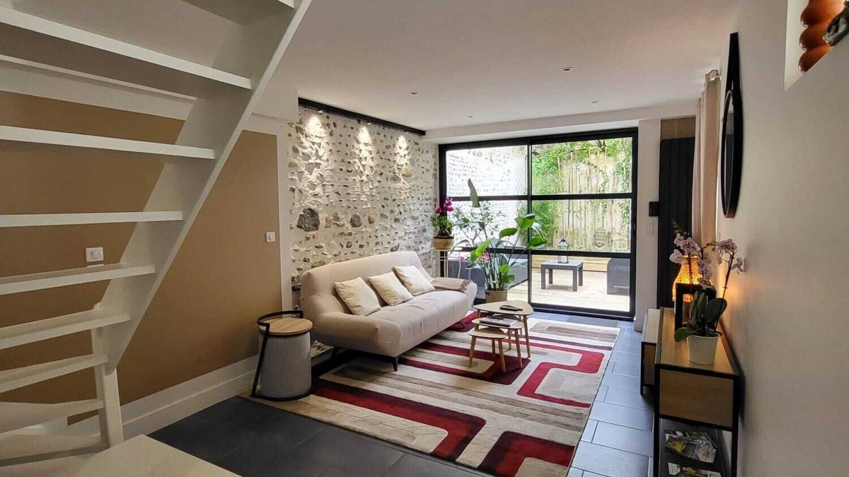 Centre Ville Apartment | Appartement Calme au Centre Ville Avec son Patio