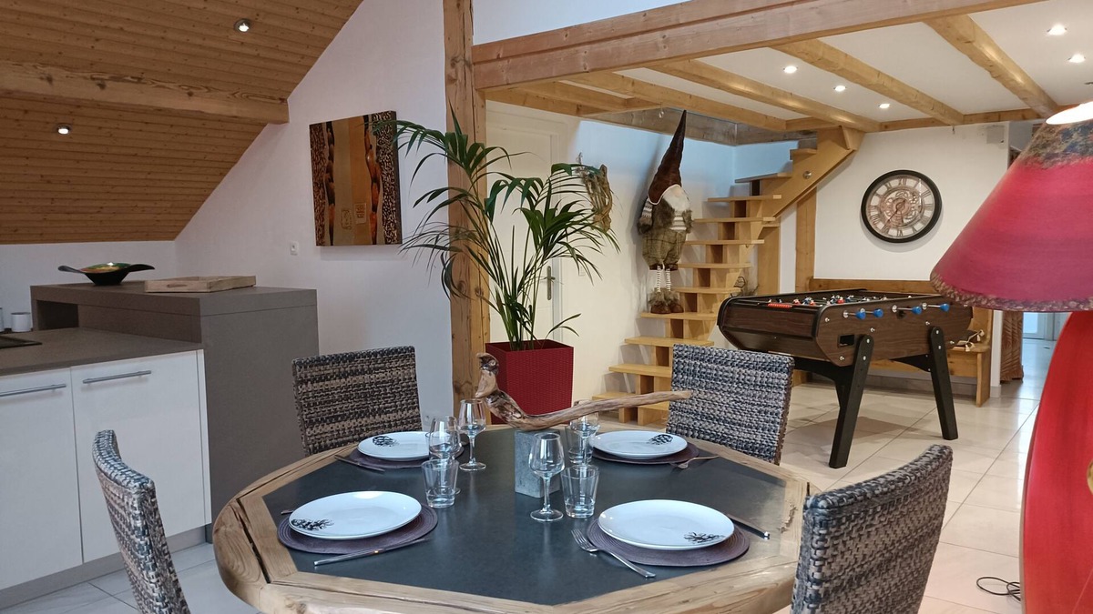 Anthy-sur-Leman Apartment | Appartement Centre Village vue lac