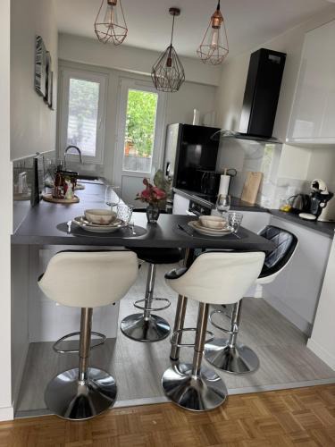 Limoges Apartment | Appartement chaleureux et spacieux T3