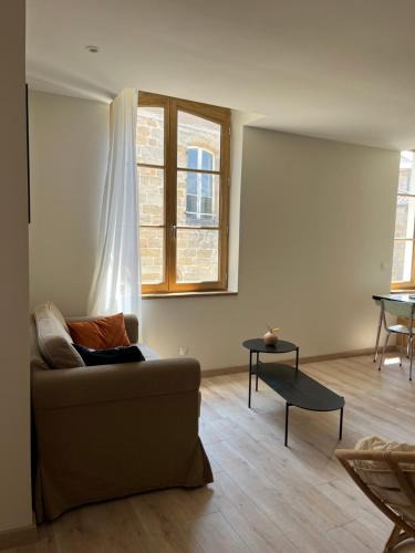 Figeac Apartment | Appartement Champollion 2