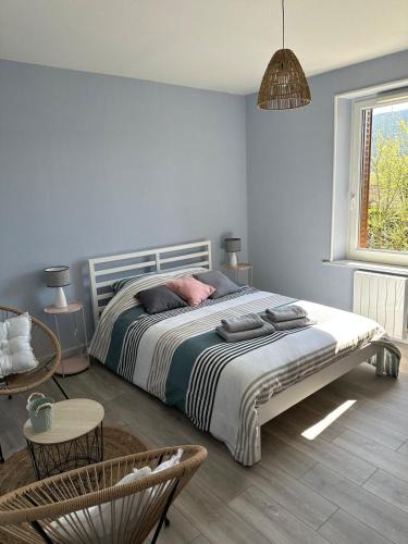 Saint-Nabord Apartment | Appartement cosy avec vue sur les montagnes