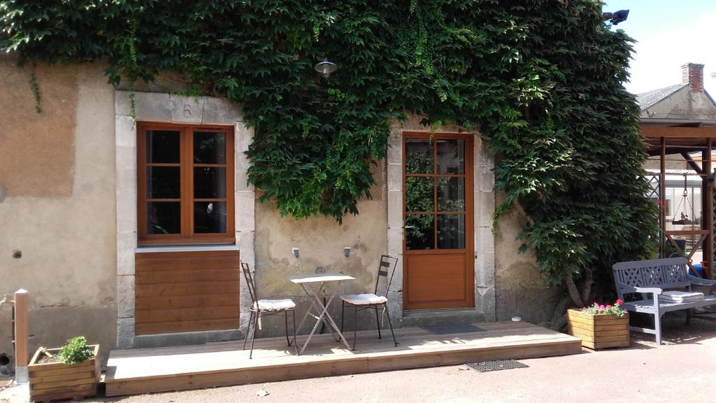 Laigne-en-Belin Apartment | appartement dans propriétée privée