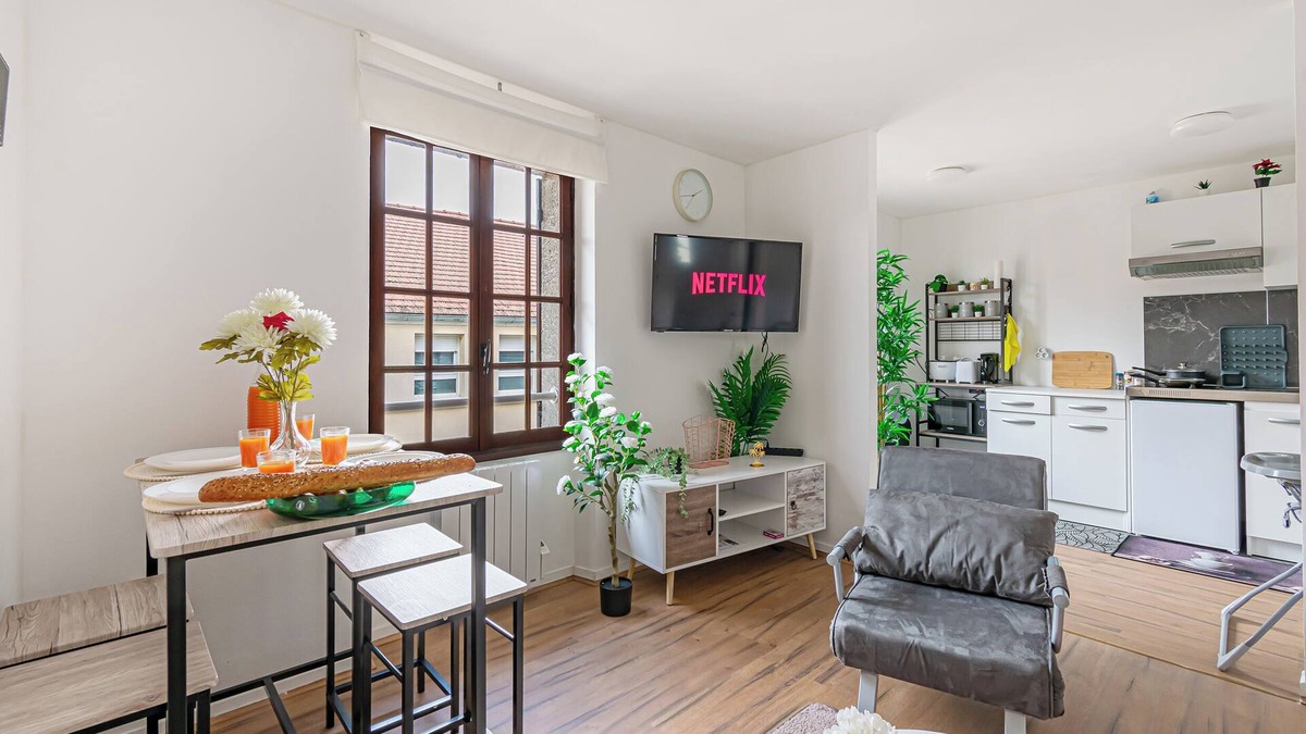 Le Pin Apartment | Appartement de 38m2, 1 à 7 Personnes, Cdg, Jo24, Disneyland Paris 28min