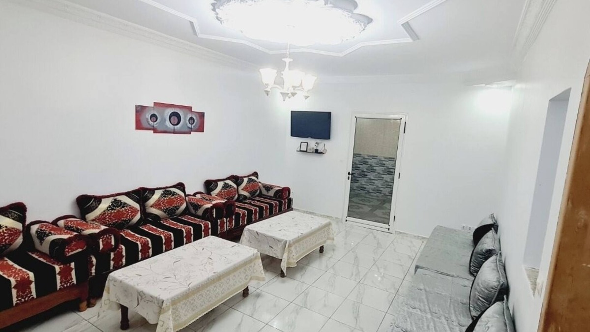 Marsa Ben M'Hidi Apartment | Appartement de 150m2 Proche Dune Belle Plage