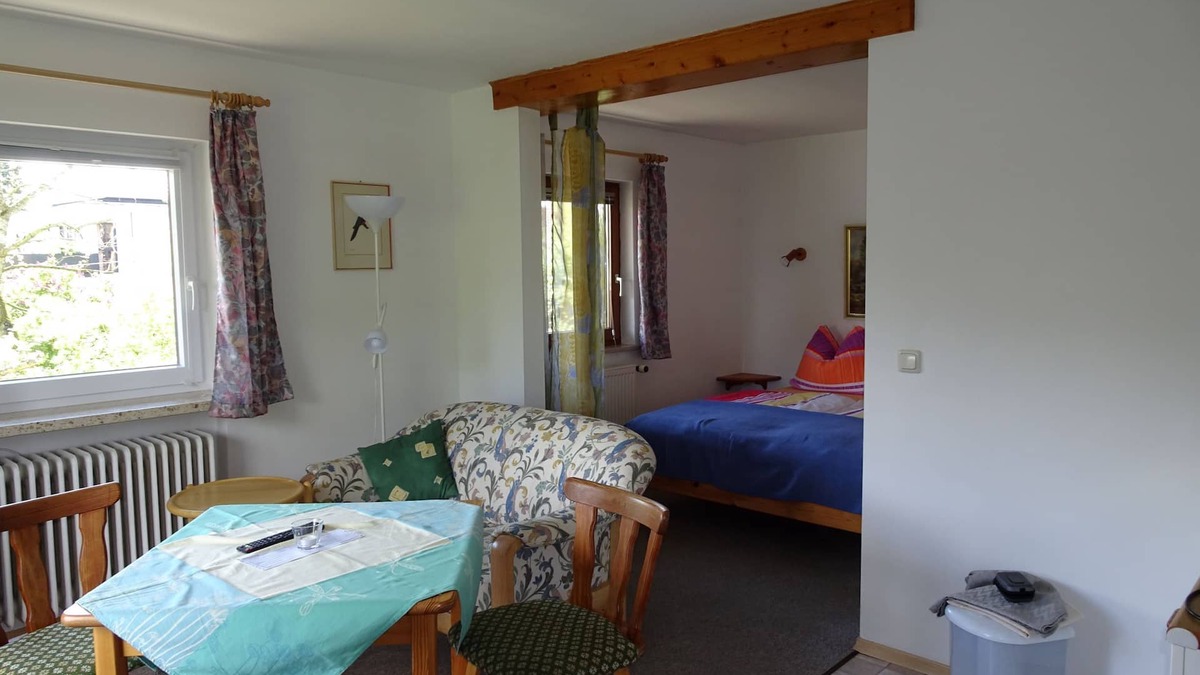 Gollenshausen a.Chiemsee Apartment | Appartement 3 - 25 qm - See/Bergblick - Eckbalkon Sonne/Schatten