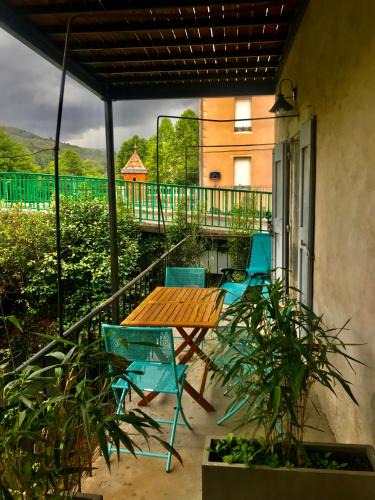 Lasalle Apartment | Appartement de village face à la rivière