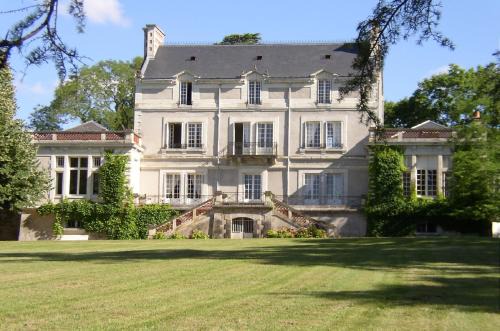 Ballan-Mire Apartment | Appartement du Château du Grand Bouchet