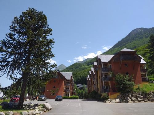 Cauterets Apartment | Appartement F2 au domaine des 100 lacs - piscine - sauna - hammam