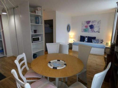 Loctudy Apartment | appartement fleurs