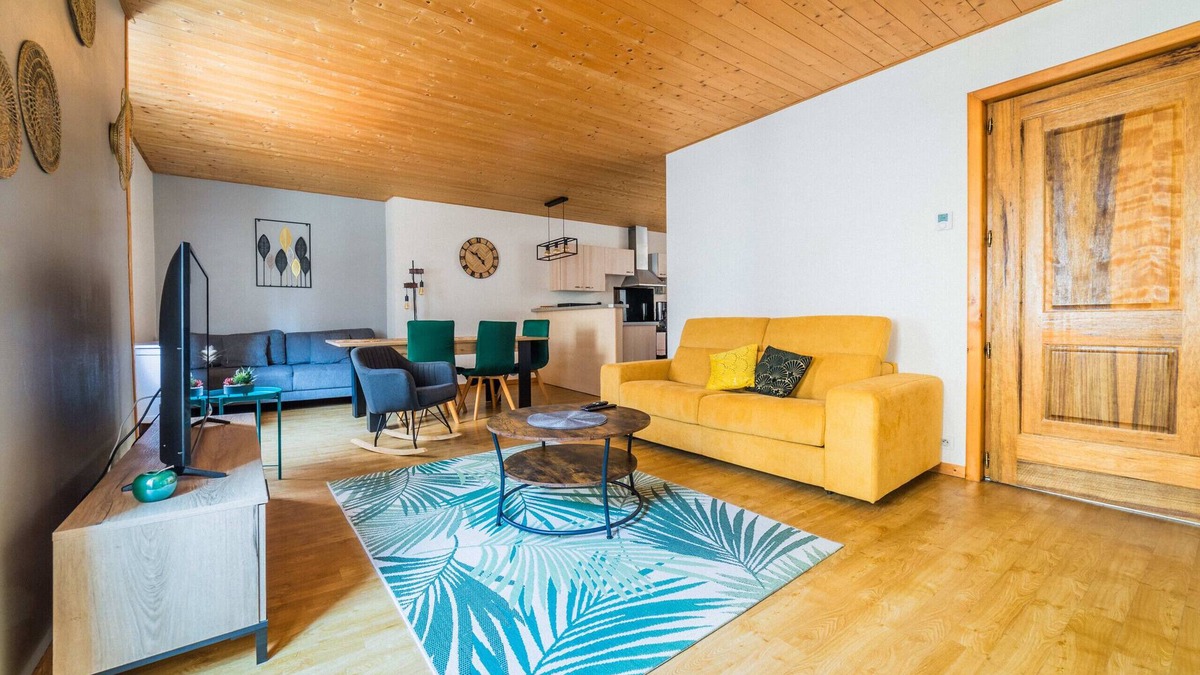 Brive-la-Gaillarde Apartment | Appartement chalereux - 2 chambres
