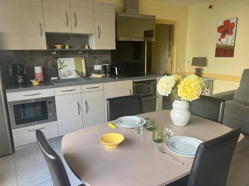 La Ferriere-aux-Etangs Apartment | Appartement moderne à La Ferrière-aux-Étangs de 55 m² avec jacuzzi