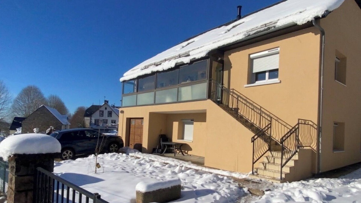 La Tour-dʼAuvergne Apartment | Appartement au Bord du lac 2 Chambres, Plein Pied Avec Terrasse