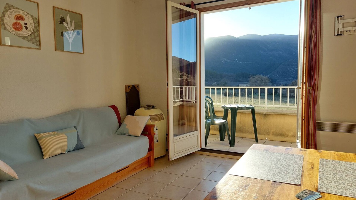 Montbrun-les-Bains Apartment | Appartement Idéal Pour les Vacances Thermales et Familiales. Vue Exceptionnelle