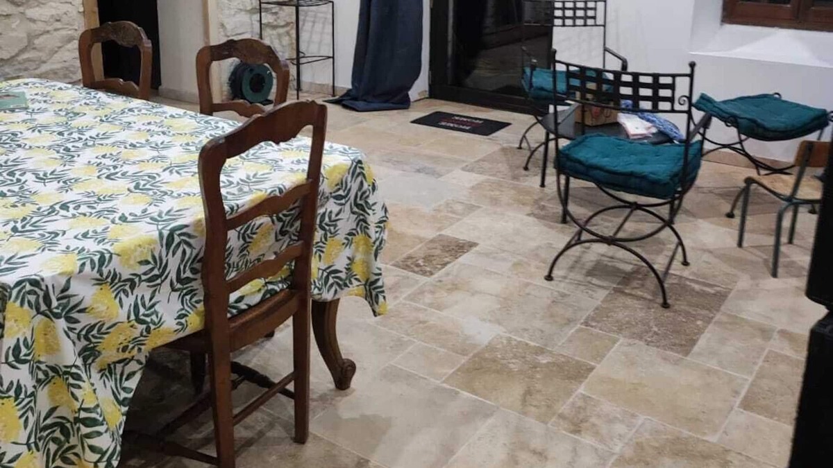 La Begude-de-Mazenc Apartment | Appartement Renové Dans Maison de Campagne en Plein Coeur de la Drôme Provençale