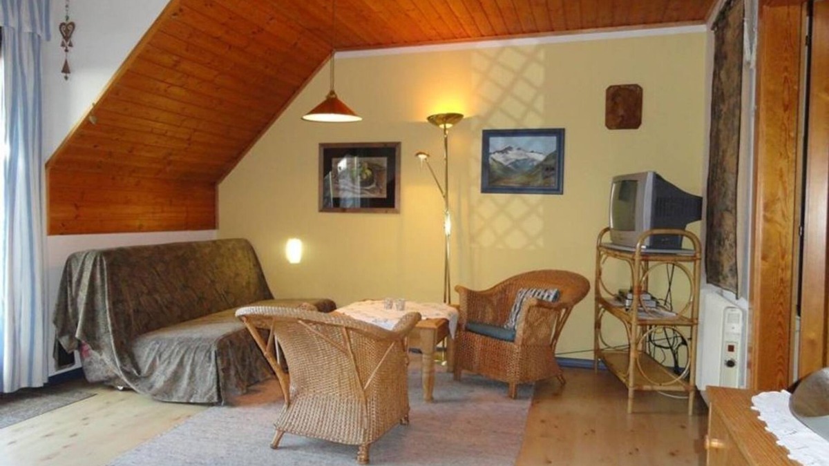 Seeboden Apartment | Appartement Heide Garten- und Bergblick für 2-4 - Apartments Krista