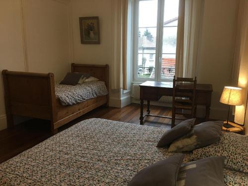 Toul Apartment | Appartement historique avec 4 chambres, parking, à proximité des attractions à Toul - FR-1-584-114