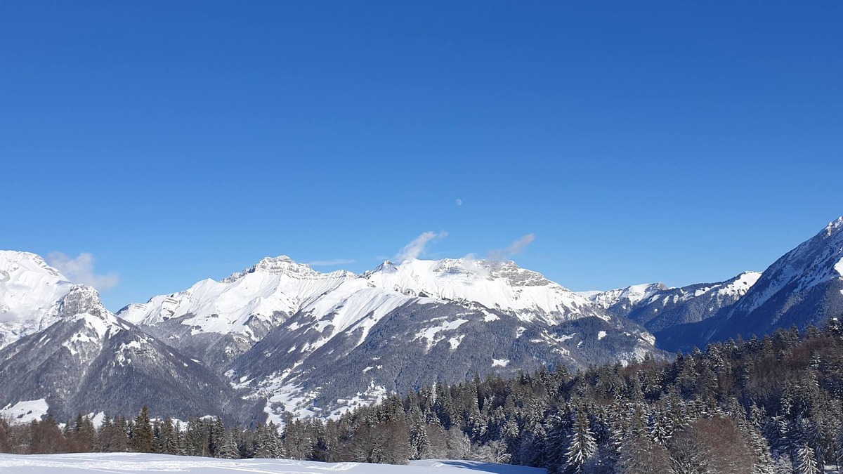 Poisy Apartment | Appartement Indépendant à 10 Minutes D'annecy, Juste à Côté des Chemins de Rando