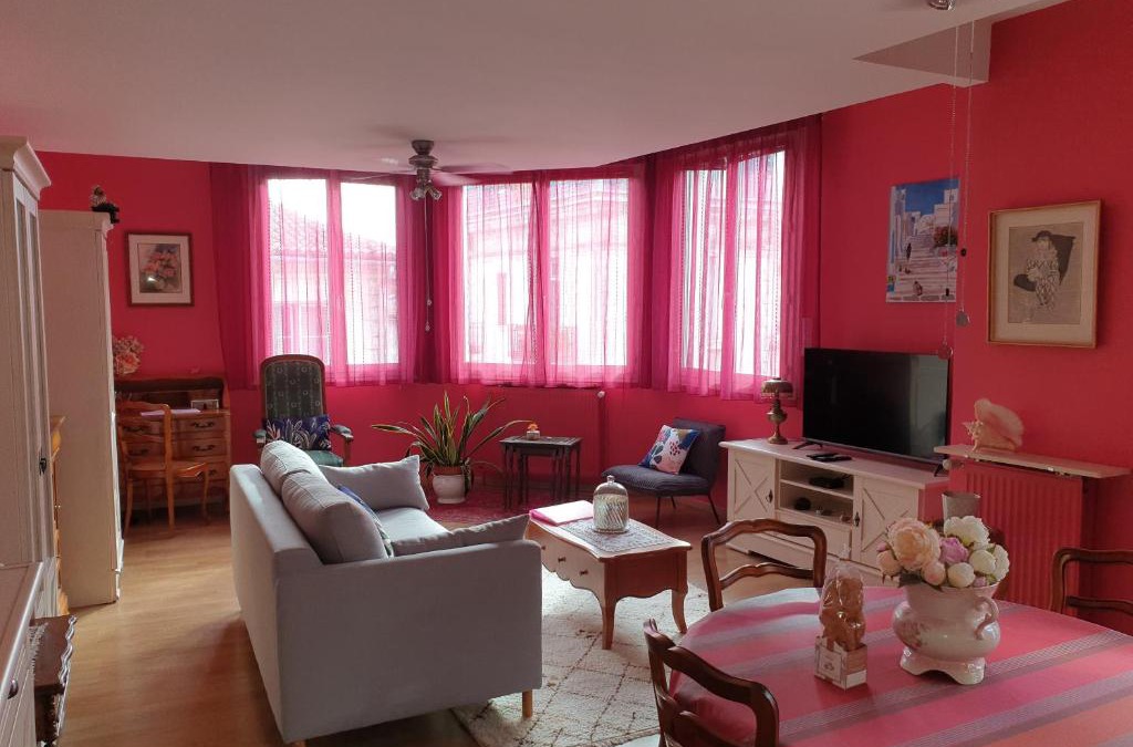 Perigueux Apartment | Appartement LA VIE EN ROSE