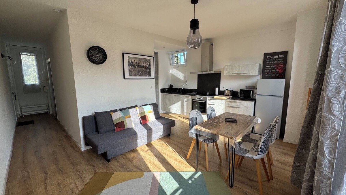Chatel-Guyon Apartment | Appartement Le Madargue Idéalement Placé