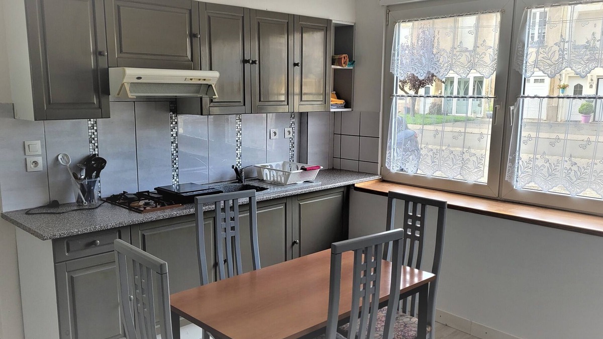 Charency-Vezin Apartment | Appartement Low-coast