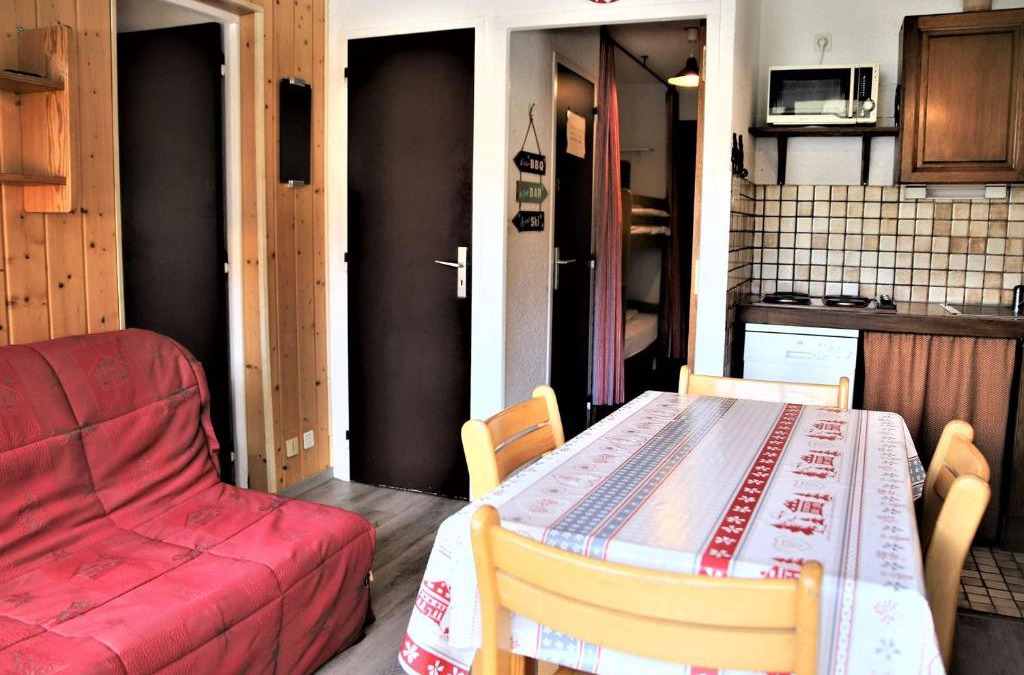 Auris Apartment | Appartement lumineux 2 pièces cabine, balcon, au pied des pistes - 4 couchages - Auris en Oisans - FR-1-297-75