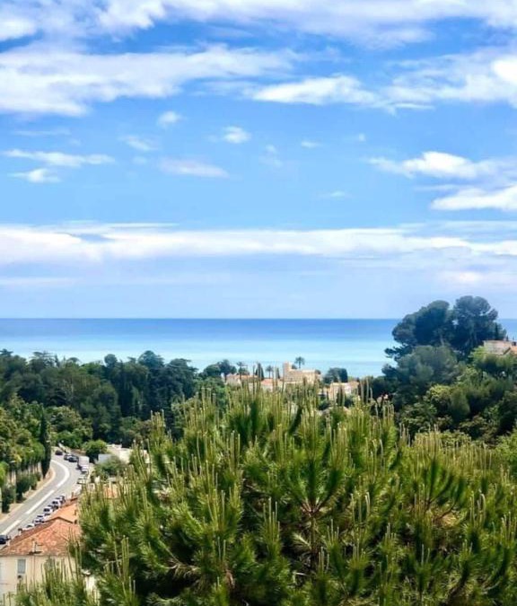 Saint Antoine Apartment | Appartement Luxe - 3 pièces avec vue mer, piscine et tennis